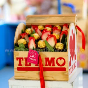 Baúl con Rosas & Ferreros 20 Piezas