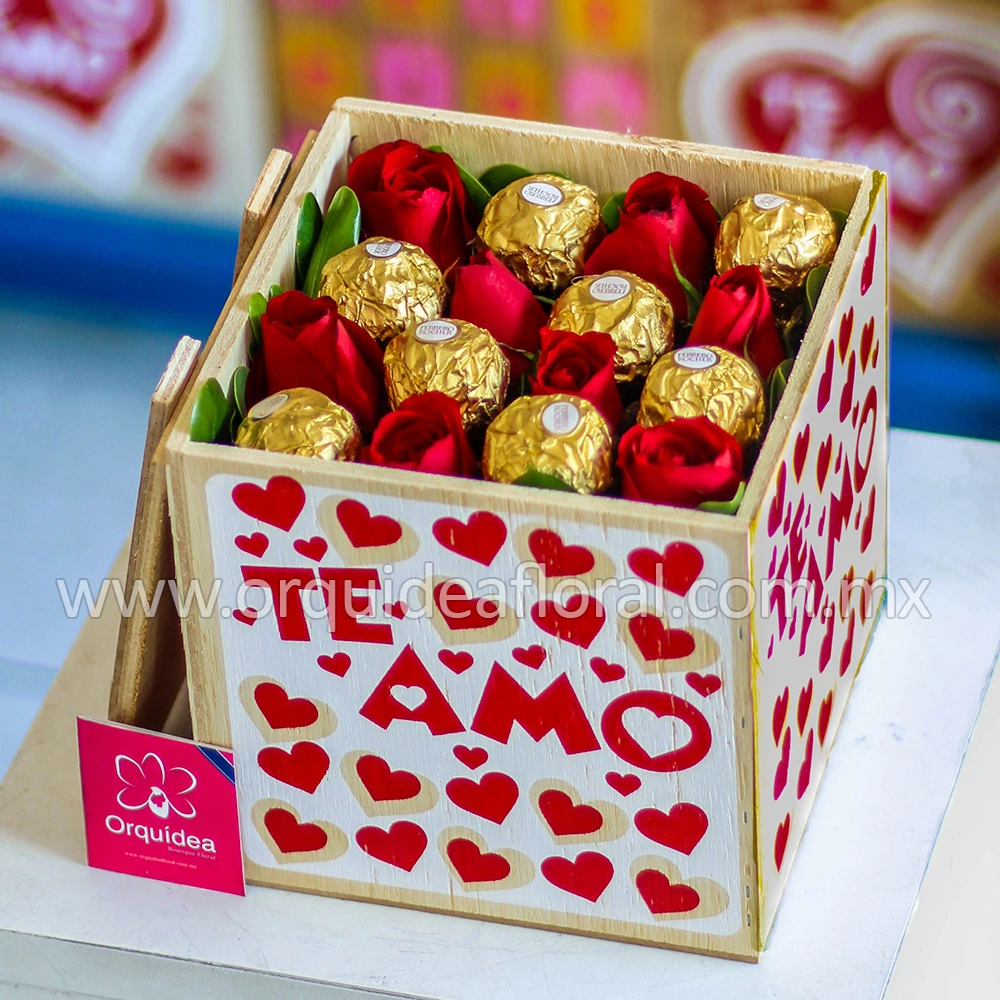 Caja con Rosas & Ferrero 16 Piezas