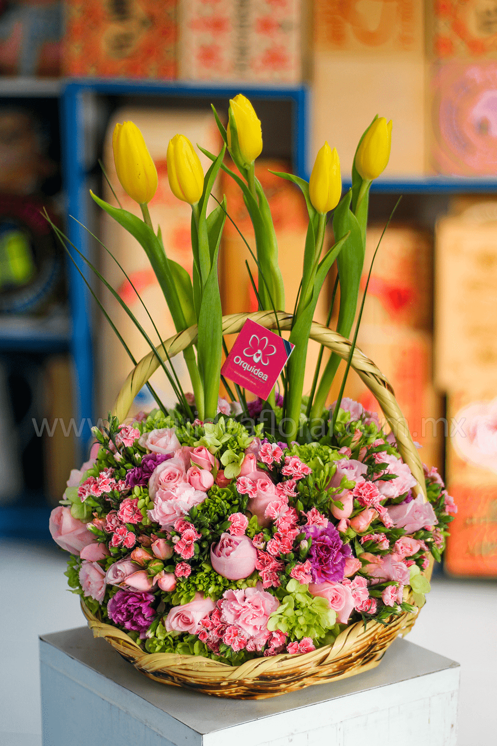 Canasta de Tulipanes Premium Mediana | Florería en Cuernavaca | Orquídea  Boutique Floral